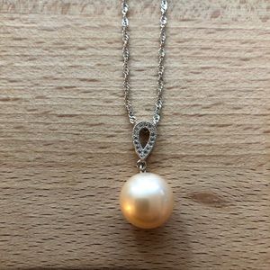 Diamond and pearl necklace